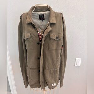 Vans off the Wall RETRO Army Green Men's Jacket in Size Large